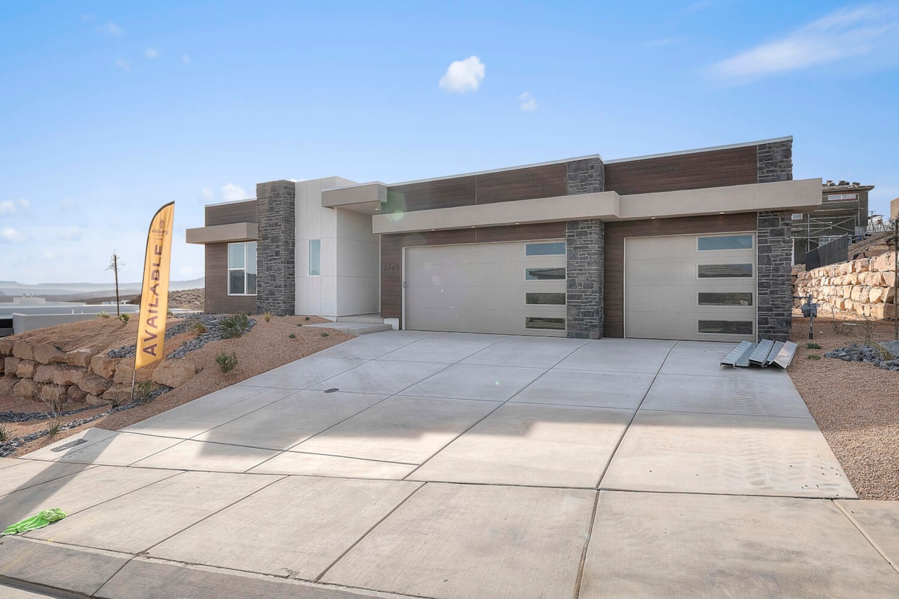 2745 W Lugano Way #Lot 66 St George, UT 84770 home for sale, MLS#25-266755 - Erika Rogers Photo 4