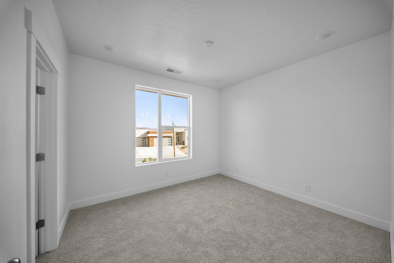 2745 W Lugano Way #Lot 66 St George, UT 84770 home for sale, MLS#25-266755 - Erika Rogers Photo 9