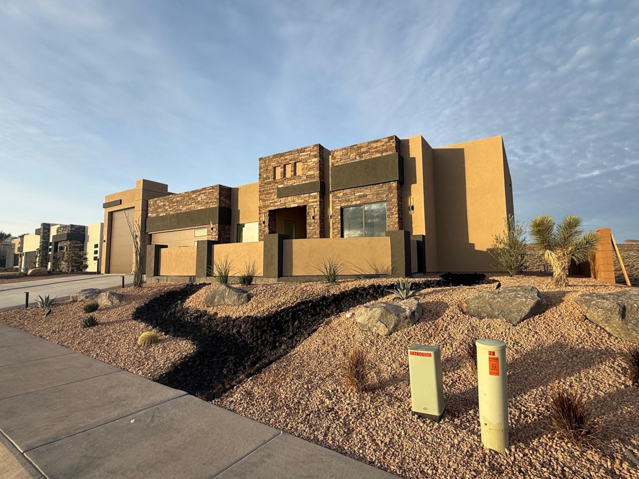 508 S Liri Trl St George, UT 84770 home for sale, MLS#25-263565 - Erika Rogers Photo 2