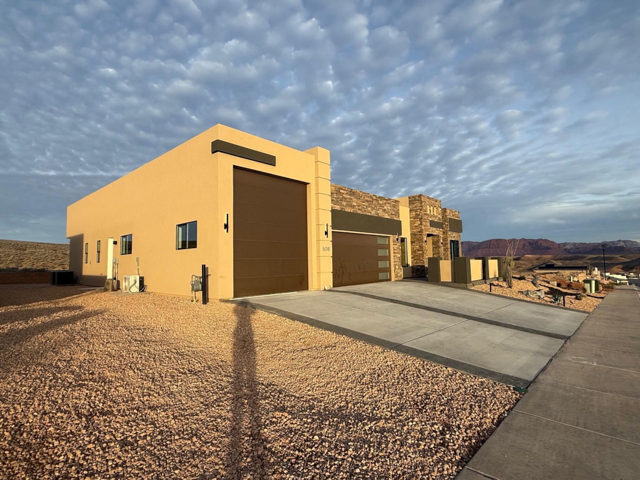 508 S Liri Trl St George, UT 84770 home for sale, MLS#25-263565 - Erika Rogers Photo 3