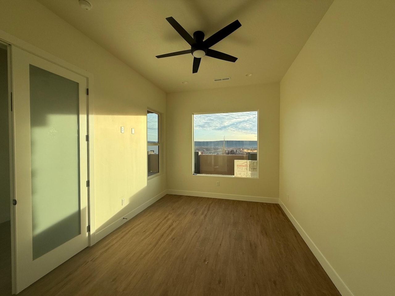 508 S Liri Trl St George, UT 84770 home for sale, MLS#25-263565 - Erika Rogers Photo 7