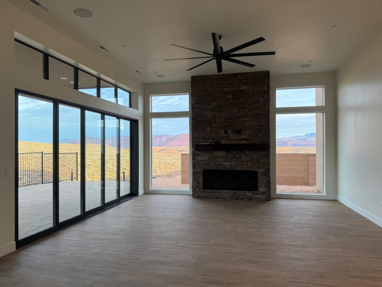 508 S Liri Trl St George, UT 84770 home for sale, MLS#25-263565 - Erika Rogers Photo 11