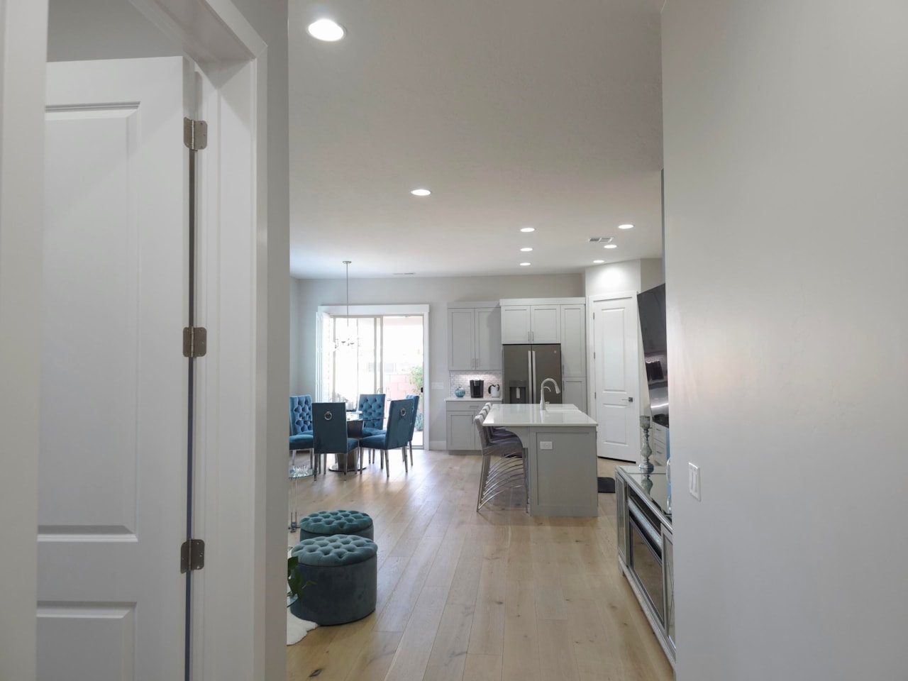 4616 S Wallace CIR St George, UT 84790 home for sale, MLS#25-264155 - Erika Rogers Photo 6