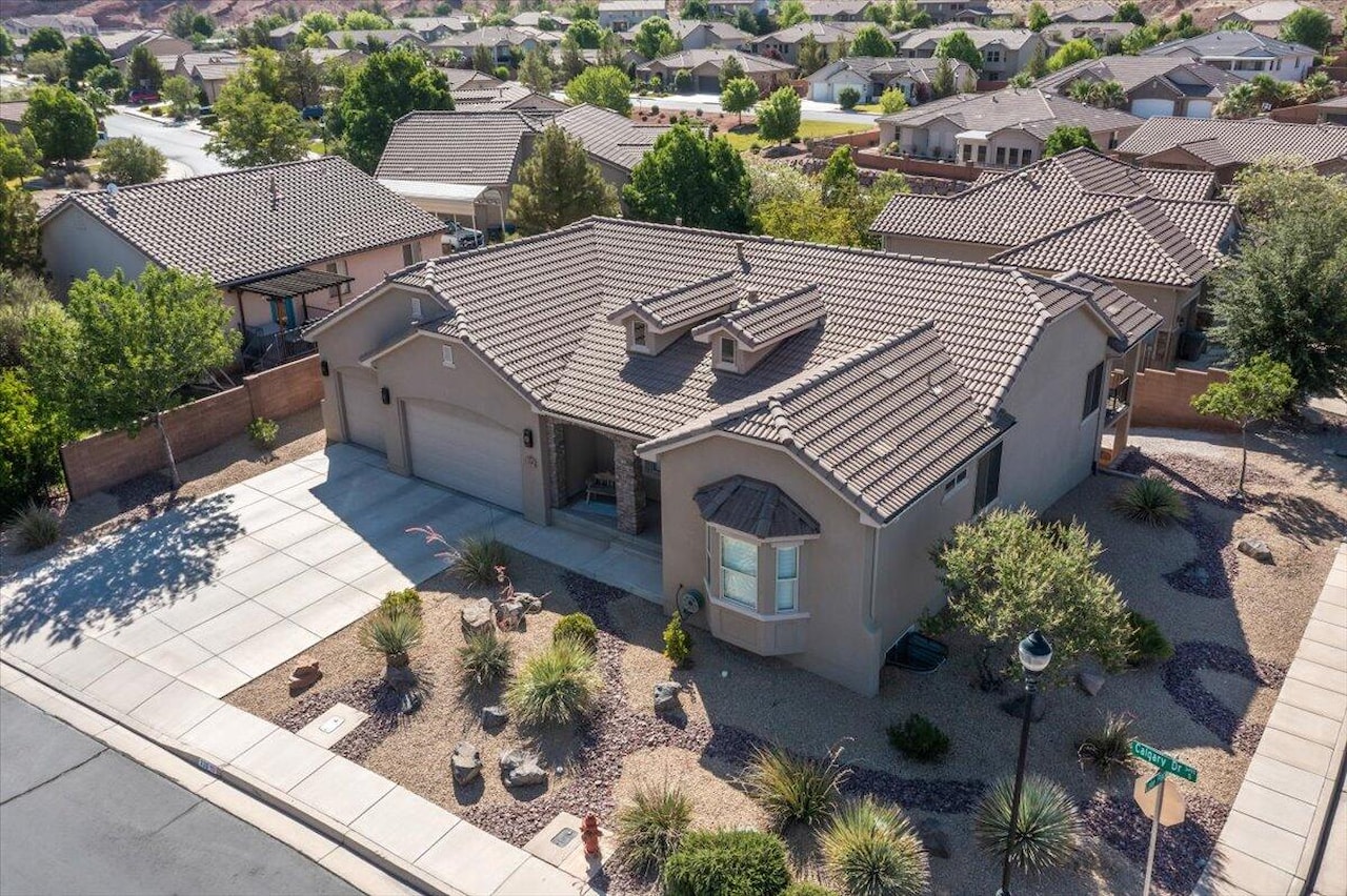 330 E Calgary St George, UT 84790 home for sale, MLS#25-264401 - Erika Rogers Photo 8