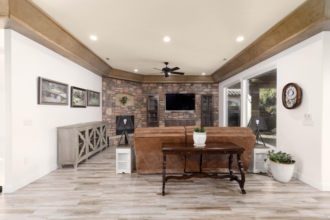 1537 N Blacklion RD Washington, UT 84780 home for sale, MLS#25-267687 - Erika Rogers Photo 8