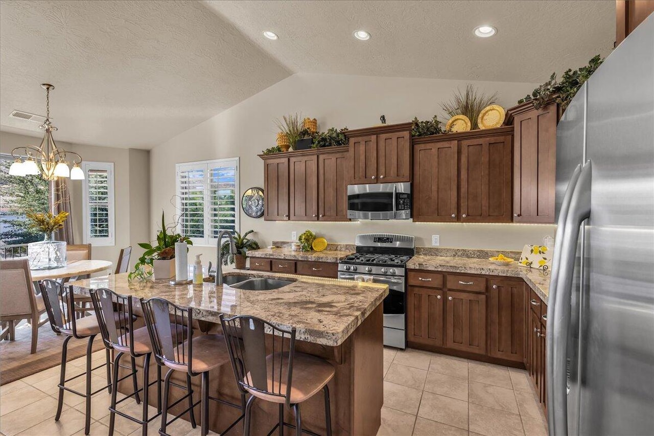 330 E Calgary St George, UT 84790 home for sale, MLS#25-264401 - Erika Rogers Photo 15