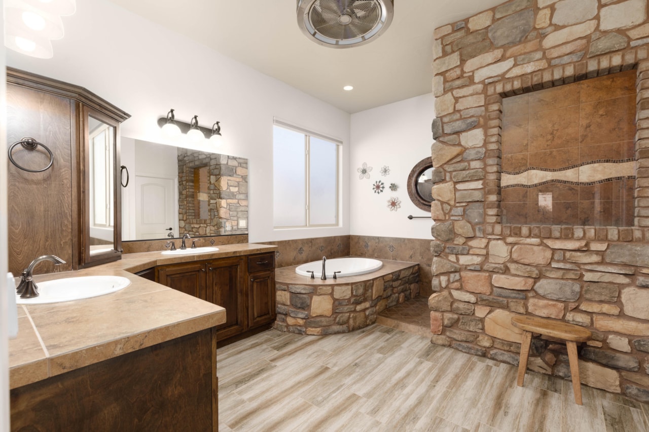 1537 N Blacklion RD Washington, UT 84780 home for sale, MLS#25-267687 - Erika Rogers Photo 19