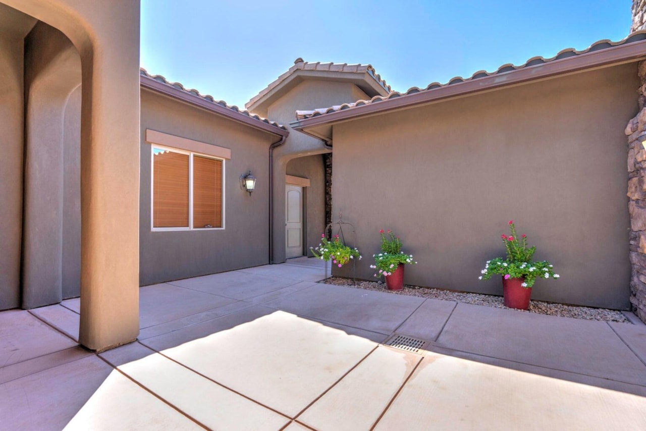 306 N Eagle Cove Ivins, UT 84738 home for sale, MLS#26-267687 - Erika Rogers Photo 9