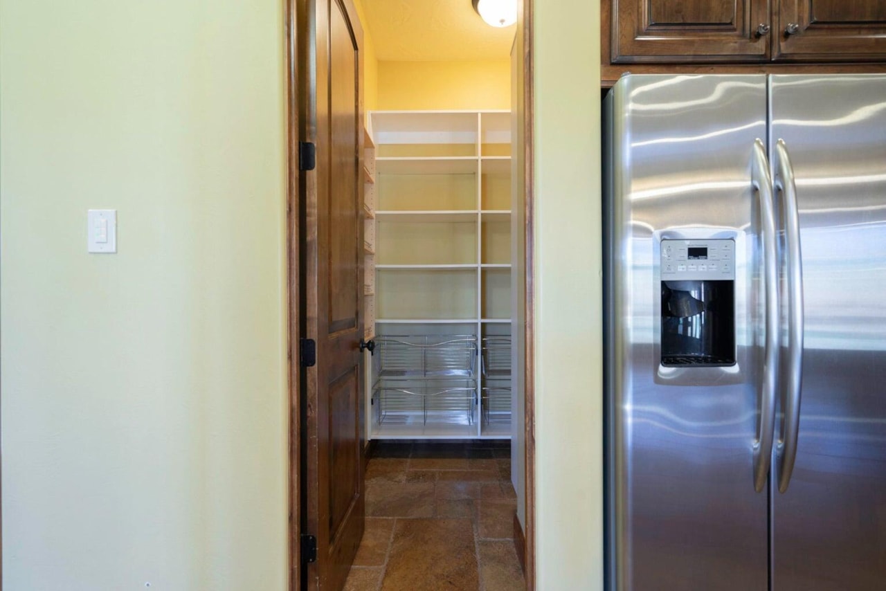 306 N Eagle Cove Ivins, UT 84738 home for sale, MLS#26-267687 - Erika Rogers Photo 15