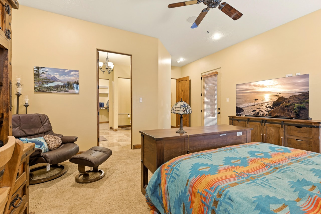 306 N Eagle Cove Ivins, UT 84738 home for sale, MLS#26-267687 - Erika Rogers Photo 22