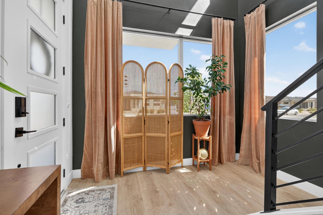 755 W Juniper Hill DR St George, UT 84790 home for sale, MLS#25-267689 - Erika Rogers Photo 8