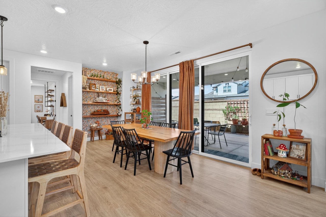 755 W Juniper Hill DR St George, UT 84790 home for sale, MLS#25-267689 - Erika Rogers Photo 20