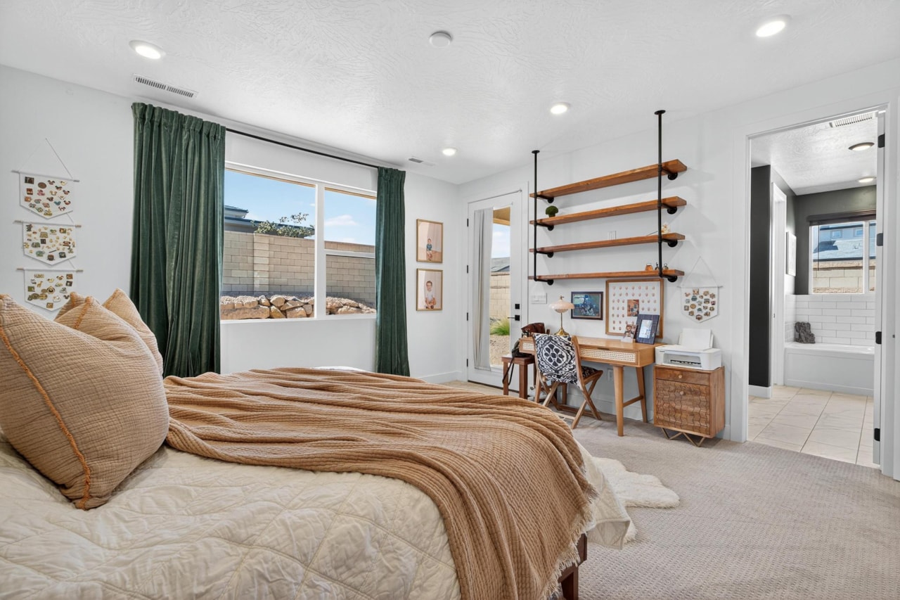 755 W Juniper Hill DR St George, UT 84790 home for sale, MLS#25-267689 - Erika Rogers Photo 24