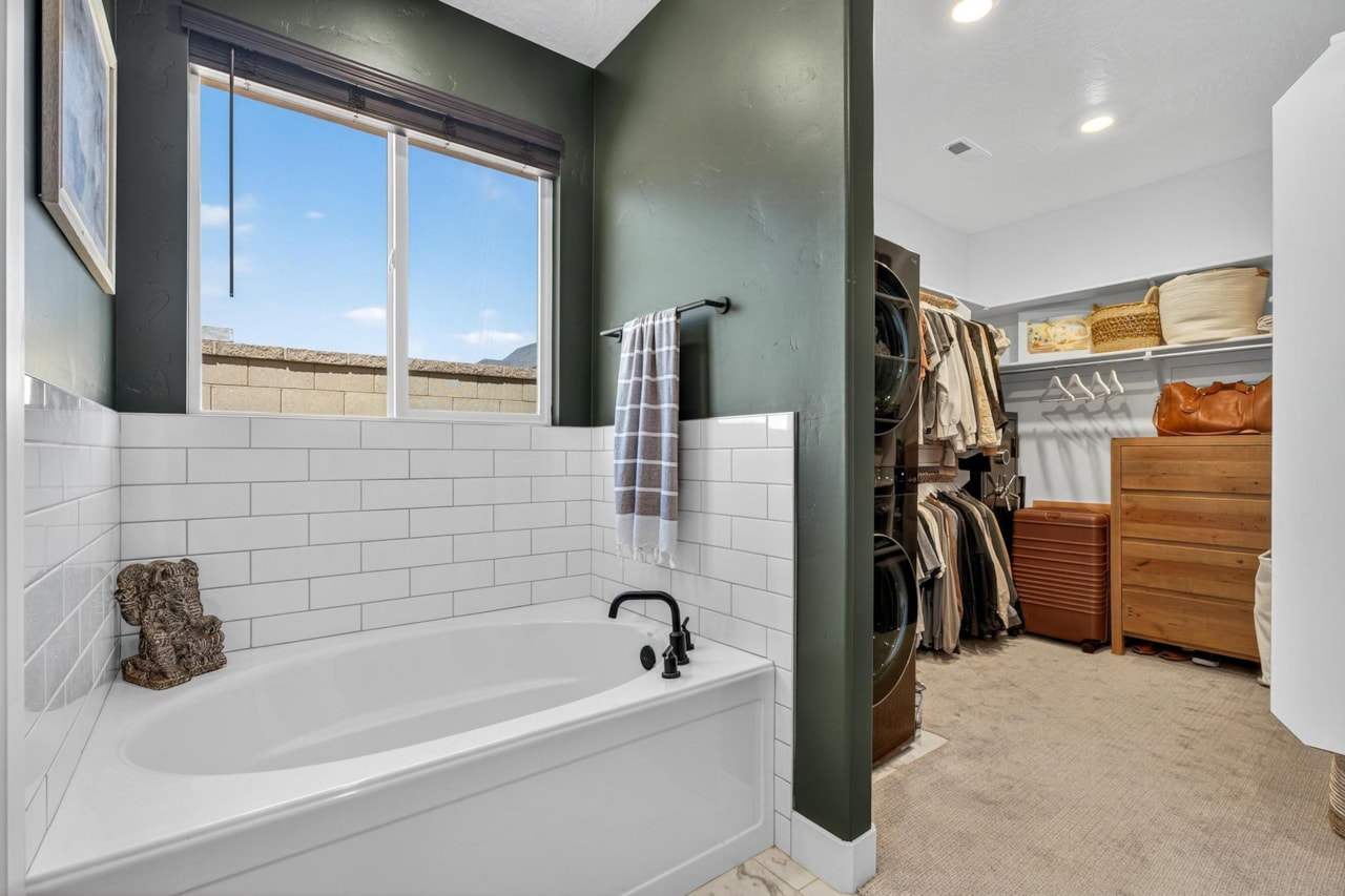 755 W Juniper Hill DR St George, UT 84790 home for sale, MLS#25-267689 - Erika Rogers Photo 30