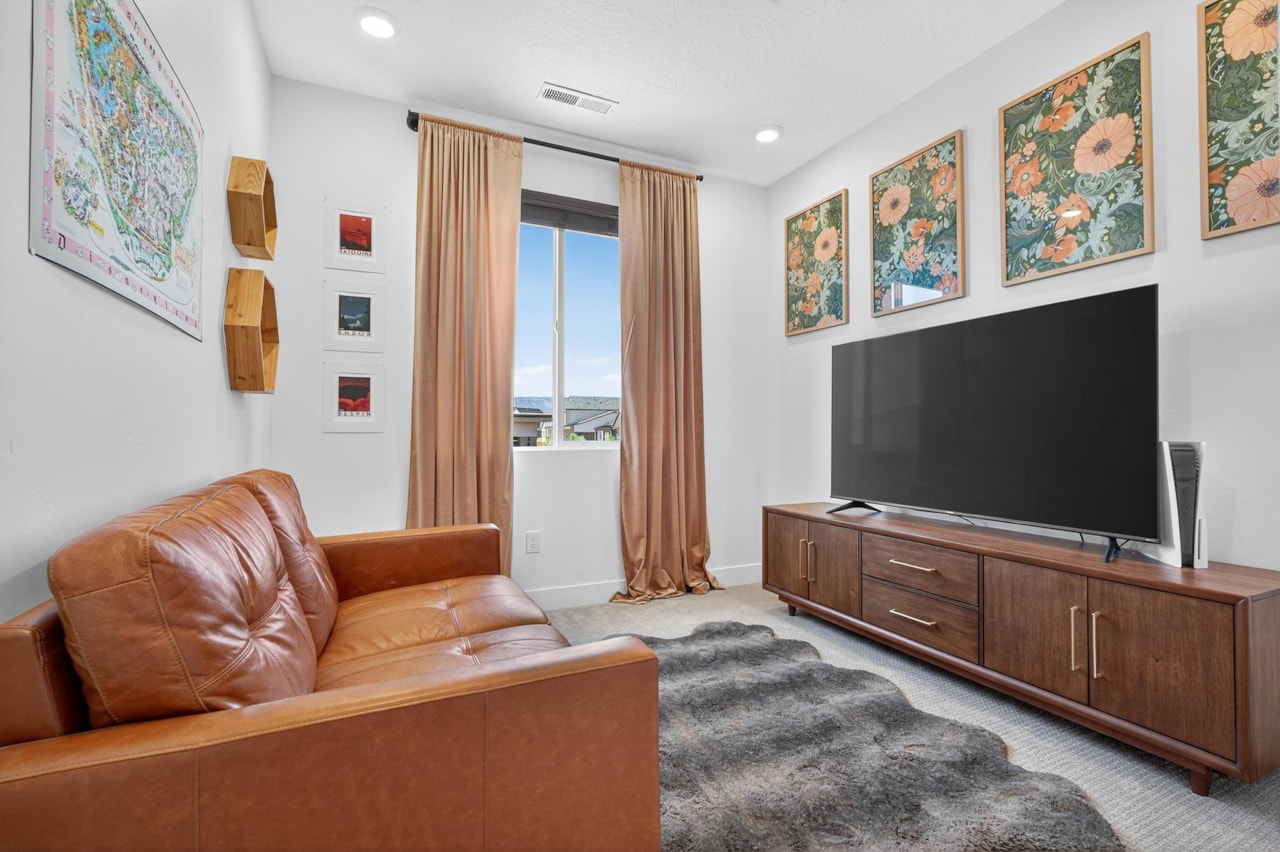 755 W Juniper Hill DR St George, UT 84790 home for sale, MLS#25-267689 - Erika Rogers Photo 36