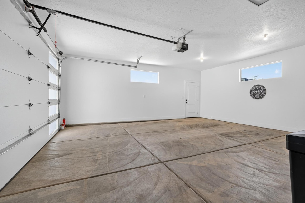 755 W Juniper Hill DR St George, UT 84790 home for sale, MLS#25-267689 - Erika Rogers Photo 48