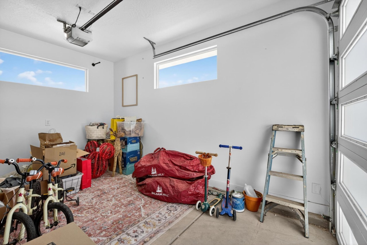 755 W Juniper Hill DR St George, UT 84790 home for sale, MLS#25-267689 - Erika Rogers Photo 49