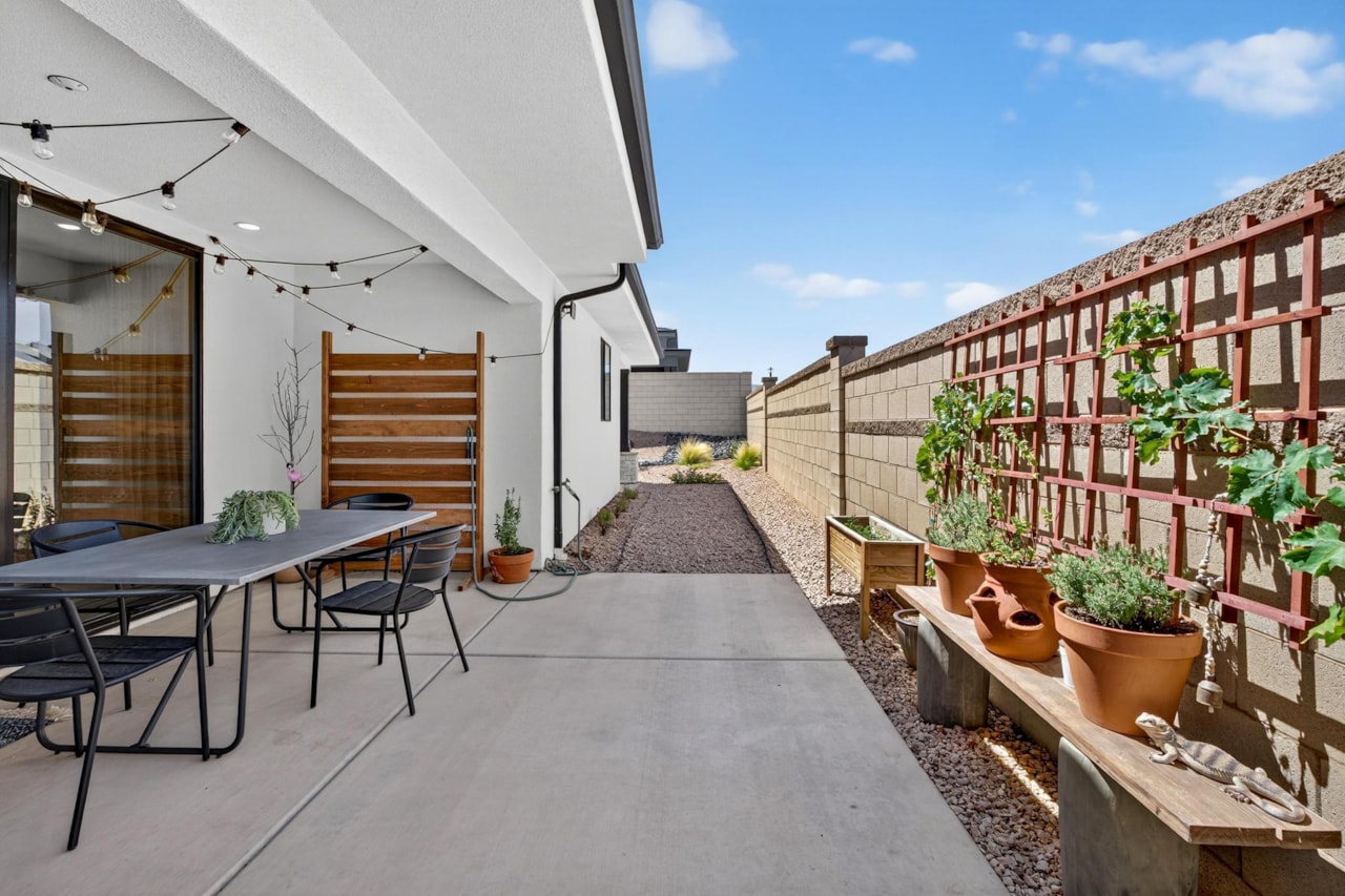 755 W Juniper Hill DR St George, UT 84790 home for sale, MLS#25-267689 - Erika Rogers Photo 52