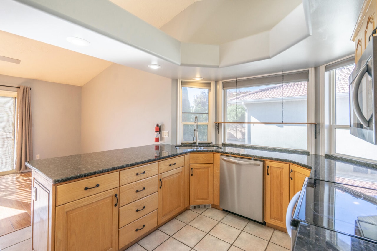 2294 E 170  N St George, UT 84770 home for sale, MLS#26-267690 - Erika Rogers Photo 5