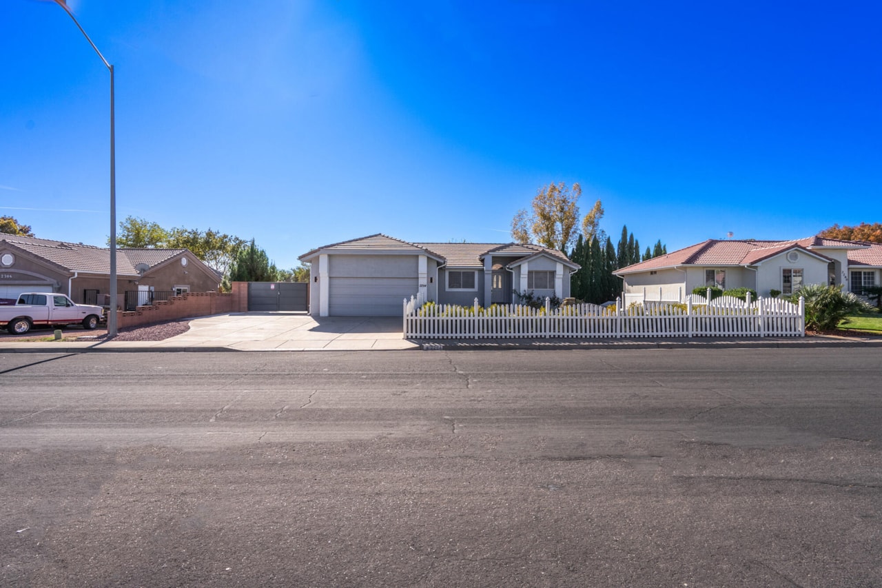 2294 E 170  N St George, UT 84770 home for sale, MLS#26-267690 - Erika Rogers Photo 32