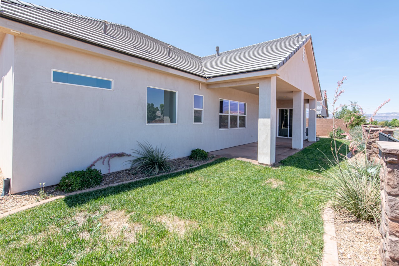 4837 S Resolution DR Washington, UT 84780 home for sale, MLS#25-264083 - Erika Rogers Photo 26