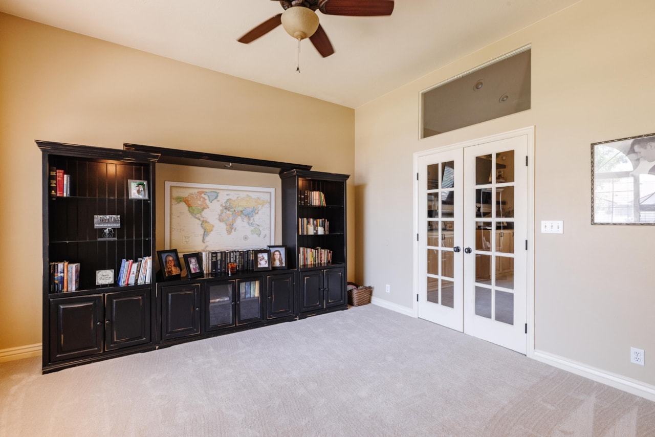 214 N 1160 W  W St George, UT 84770 home for sale, MLS#25-263096 - Erika Rogers Photo 8