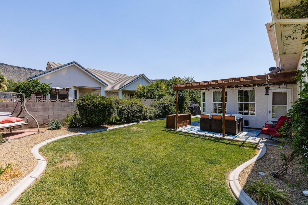 214 N 1160 W  W St George, UT 84770 home for sale, MLS#25-263096 - Erika Rogers Photo 50