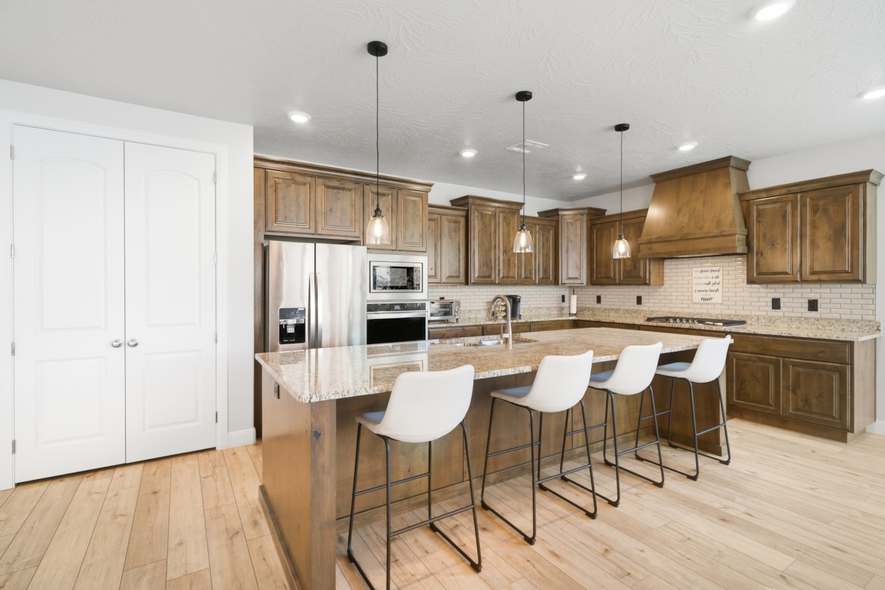 438 W Camino Oso Washington, UT 84780 home for sale, MLS#25-267686 - Erika Rogers Photo 3