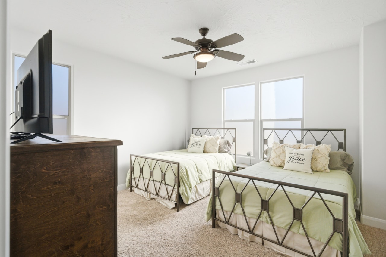 438 W Camino Oso Washington, UT 84780 home for sale, MLS#25-267686 - Erika Rogers Photo 15