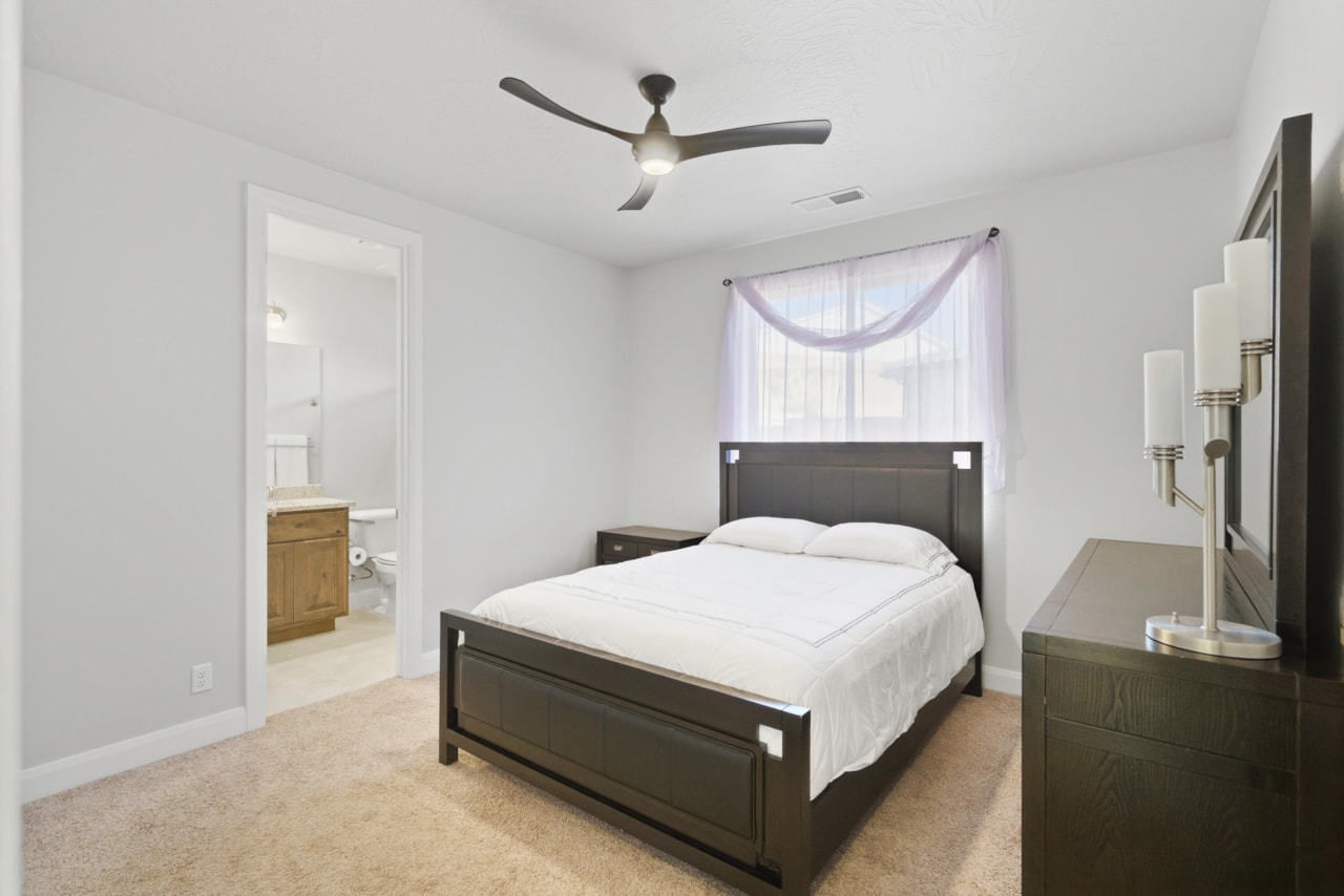 438 W Camino Oso Washington, UT 84780 home for sale, MLS#25-267686 - Erika Rogers Photo 17