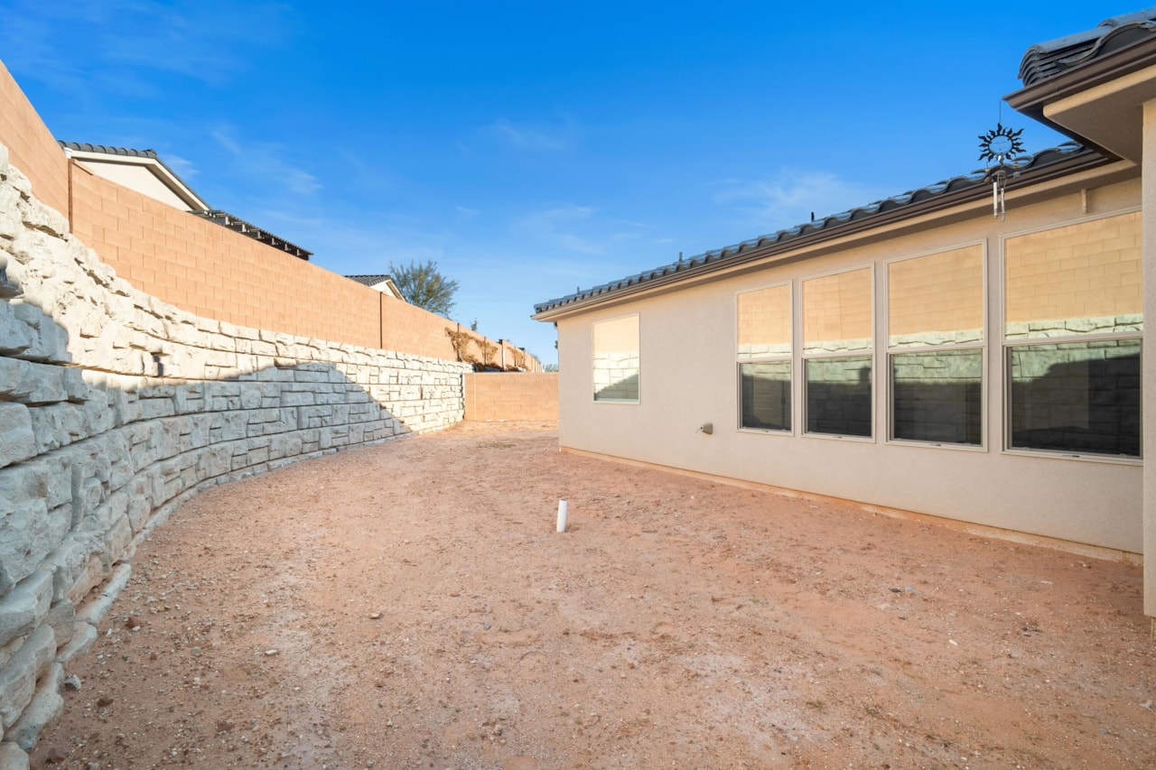 438 W Camino Oso Washington, UT 84780 home for sale, MLS#25-267686 - Erika Rogers Photo 25