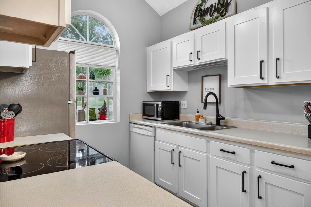 345 N 2450 #120 St George, UT 84790 home for sale, MLS#25-266063 - Erika Rogers Photo 12