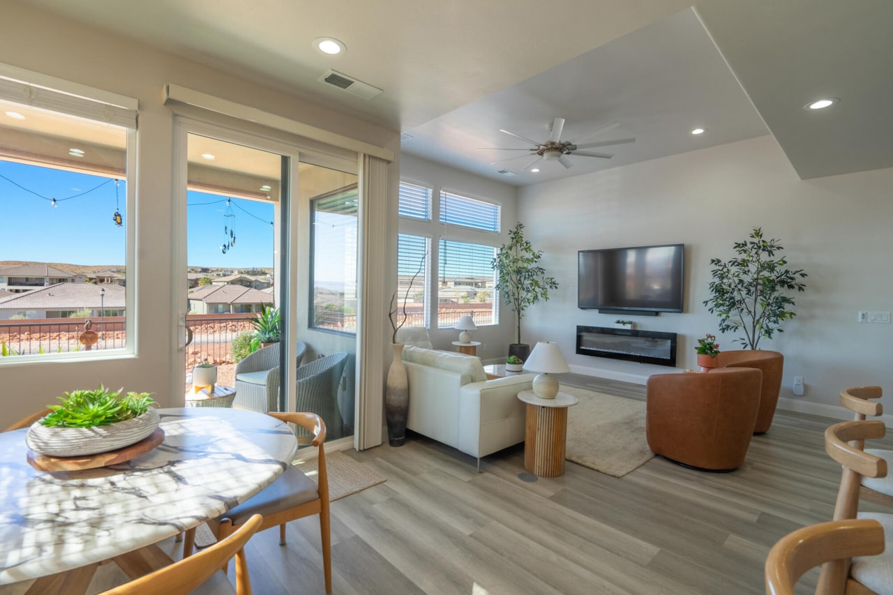 1019 W Jonathon DR Washington, UT 84780 home for sale, MLS#25-267691 - Erika Rogers Photo 23