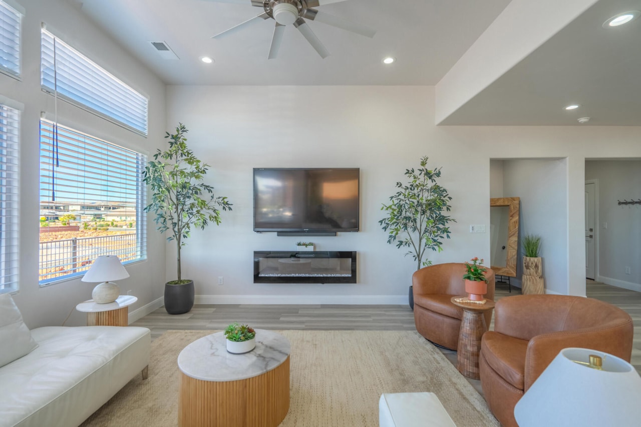 1019 W Jonathon DR Washington, UT 84780 home for sale, MLS#25-267691 - Erika Rogers Photo 24