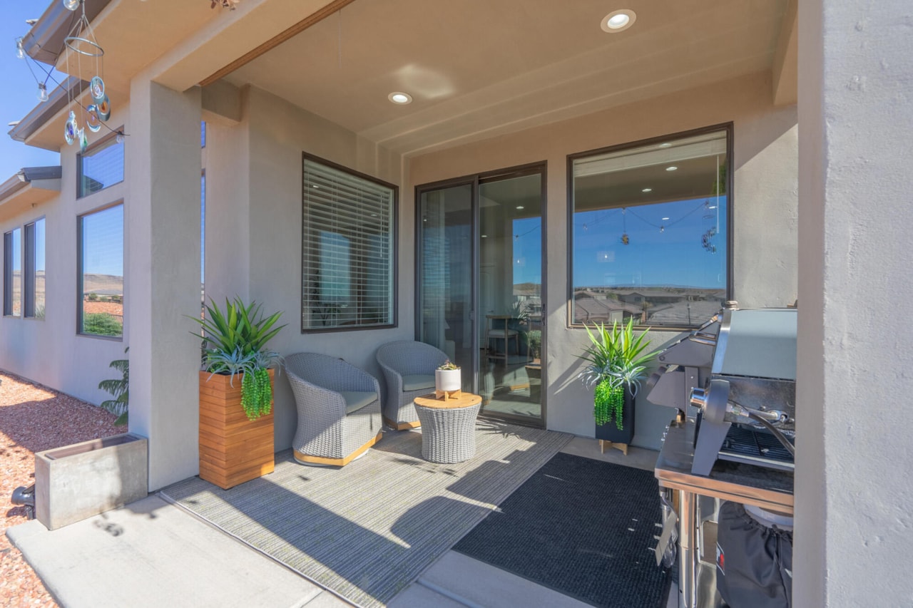 1019 W Jonathon DR Washington, UT 84780 home for sale, MLS#25-267691 - Erika Rogers Photo 37