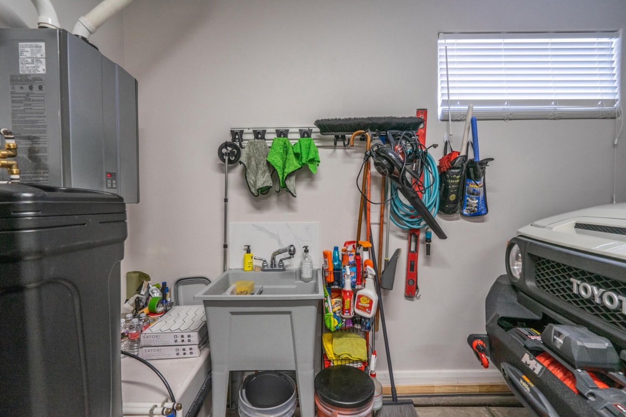 1019 W Jonathon DR Washington, UT 84780 home for sale, MLS#25-267691 - Erika Rogers Photo 51