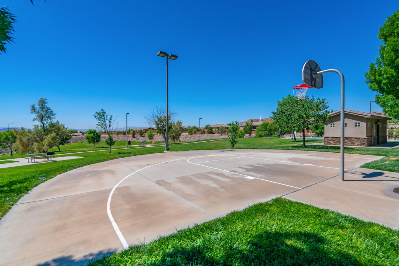 1019 W Jonathon DR Washington, UT 84780 home for sale, MLS#25-267691 - Erika Rogers Photo 60