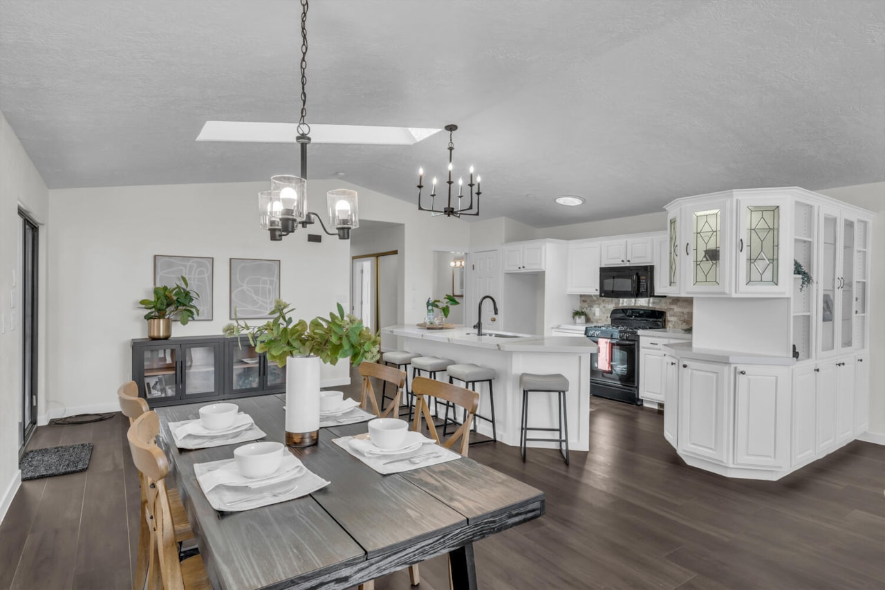 1331 N Dixie Downs RD #100 St George, UT 84770 home for sale, MLS#25-263745 - Erika Rogers Photo 6