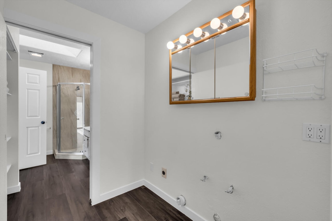 1331 N Dixie Downs RD #100 St George, UT 84770 home for sale, MLS#25-263745 - Erika Rogers Photo 13