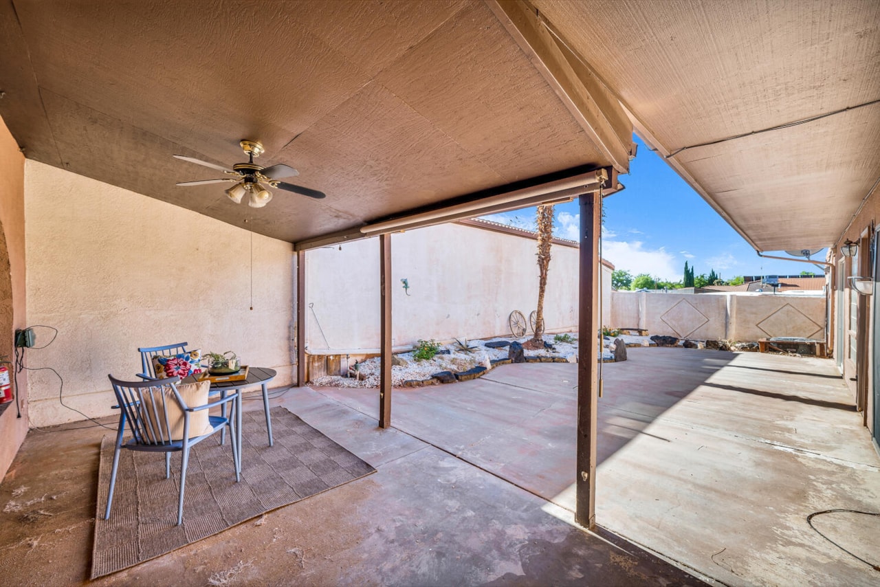 1331 N Dixie Downs RD #100 St George, UT 84770 home for sale, MLS#25-263745 - Erika Rogers Photo 16