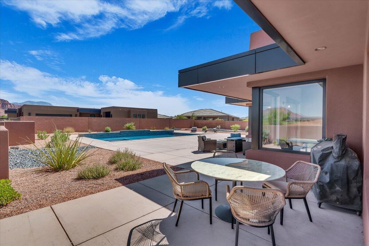 589 S Juniper Way Ivins, UT 84738 home for sale, MLS#25-264188 - Erika Rogers Photo 36