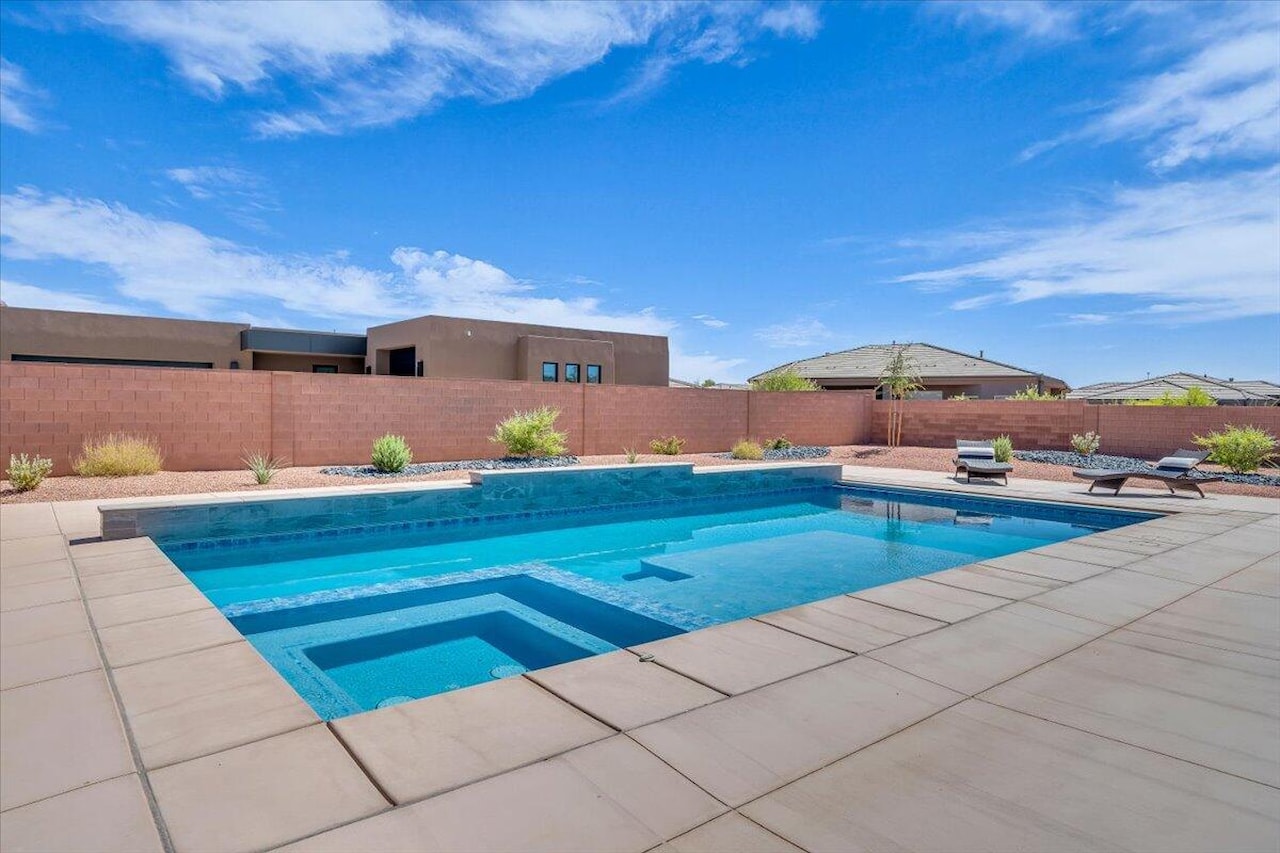 589 S Juniper Way Ivins, UT 84738 home for sale, MLS#25-264188 - Erika Rogers Photo 37