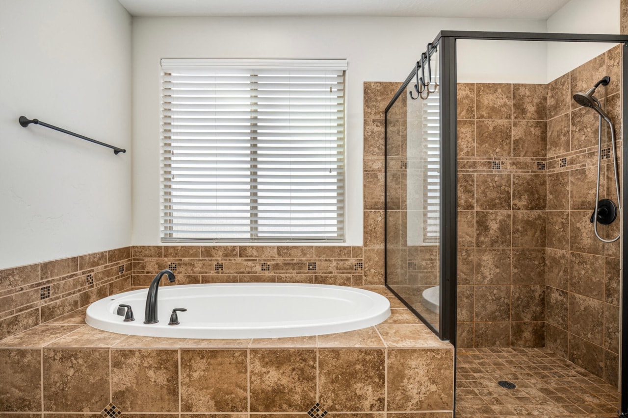 143 N Cortez Trl Ivins, UT 84738 home for sale, MLS#25-267693 - Erika Rogers Photo 13