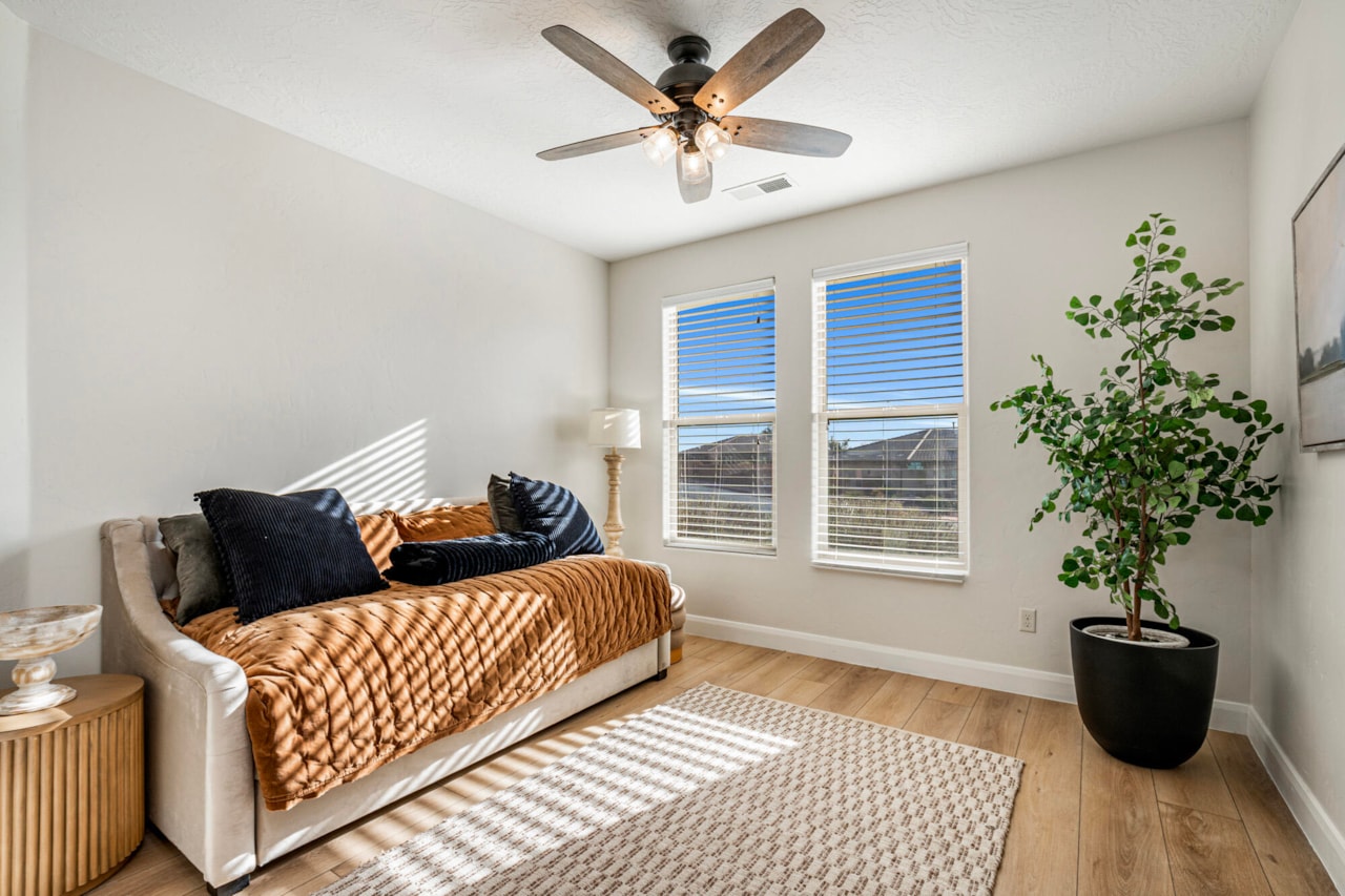 143 N Cortez Trl Ivins, UT 84738 home for sale, MLS#25-267693 - Erika Rogers Photo 14