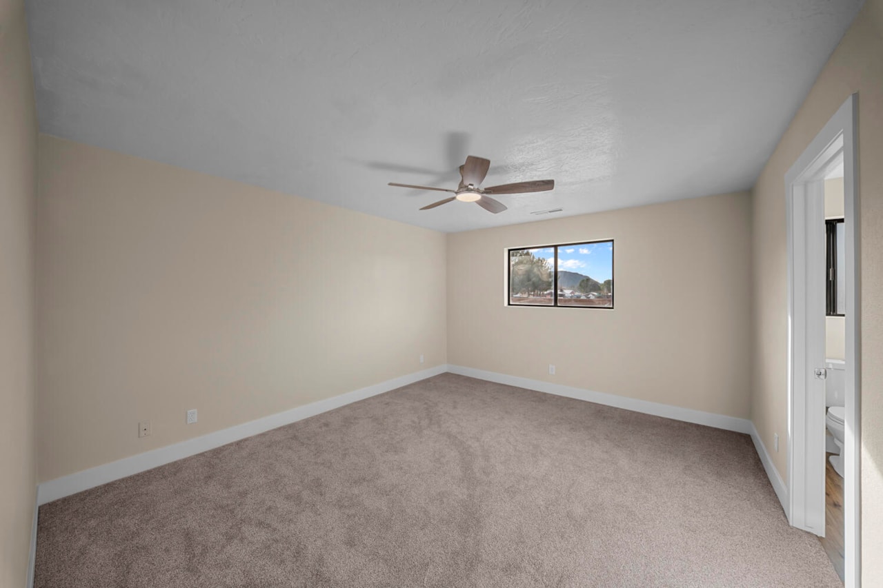 1313 W 750  N St George, UT 84770 home for sale, MLS#25-267695 - Erika Rogers Photo 18