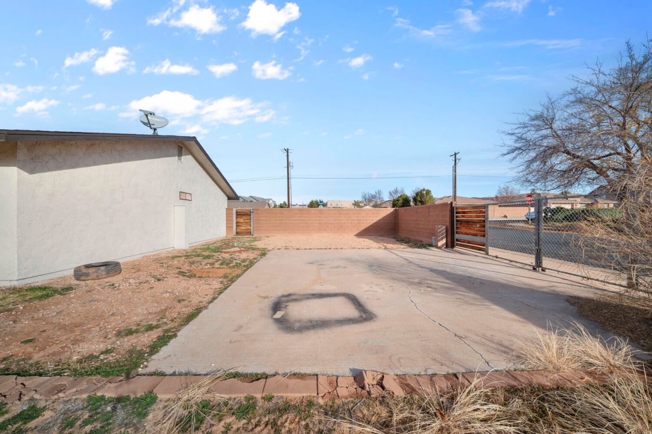 1313 W 750  N St George, UT 84770 home for sale, MLS#25-267695 - Erika Rogers Photo 30