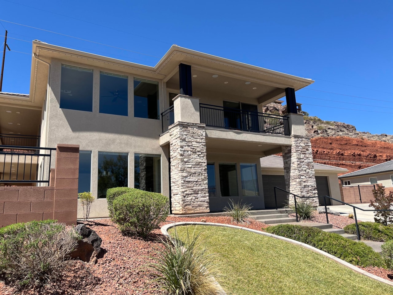 232 S Acantilado CIR St George, UT 84790 home for sale, MLS#25-263353 - Erika Rogers Photo 4