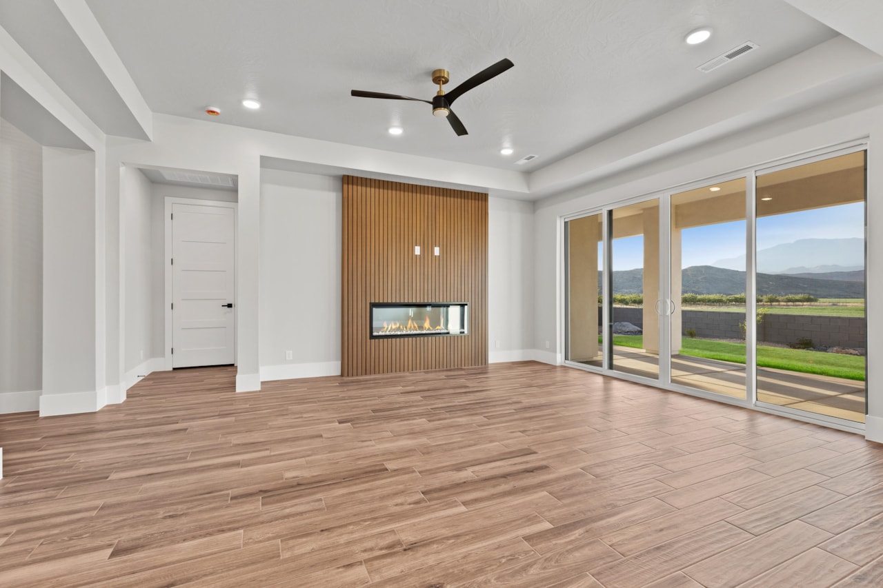 4810 W 1930  S Hurricane, UT 84737 home for sale, MLS#25-258522 - Erika Rogers Photo 6