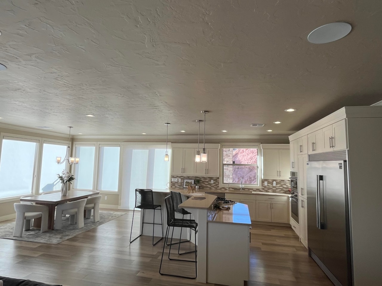 232 S Acantilado CIR St George, UT 84790 home for sale, MLS#25-263353 - Erika Rogers Photo 9