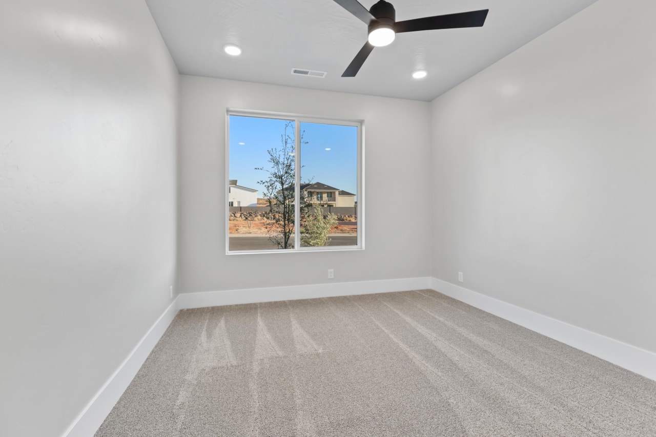 4810 W 1930  S Hurricane, UT 84737 home for sale, MLS#25-258522 - Erika Rogers Photo 20